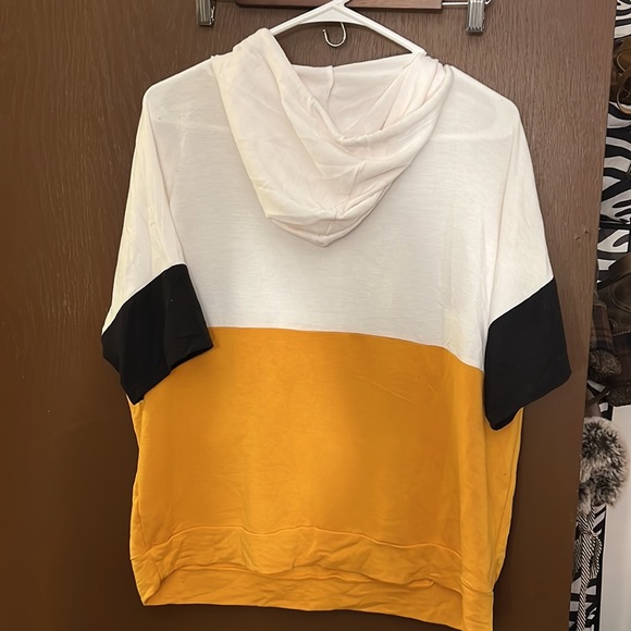 Multi color hooded tee - Picture 5 of 6